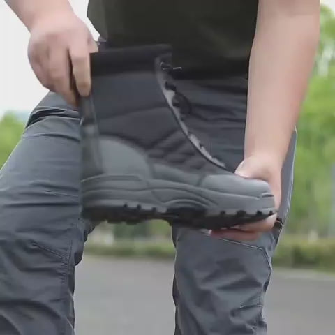 Load video: Tactical Combat-Style Black Boots – GENZY Outdoor Footwear

